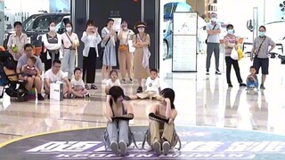 连体型差都还原了｜随唱谁跳武汉站路演break my heart myself