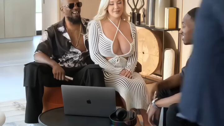 new Hot Hot video