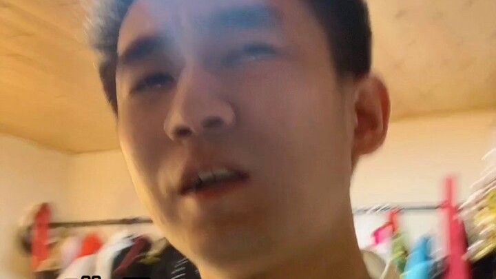 Tôi muốn giúp đàn em gái thực hiện từng ước mơ nhỏ, @Lưu Đức Hoa, anh là sư huynh của chúng tôi phải