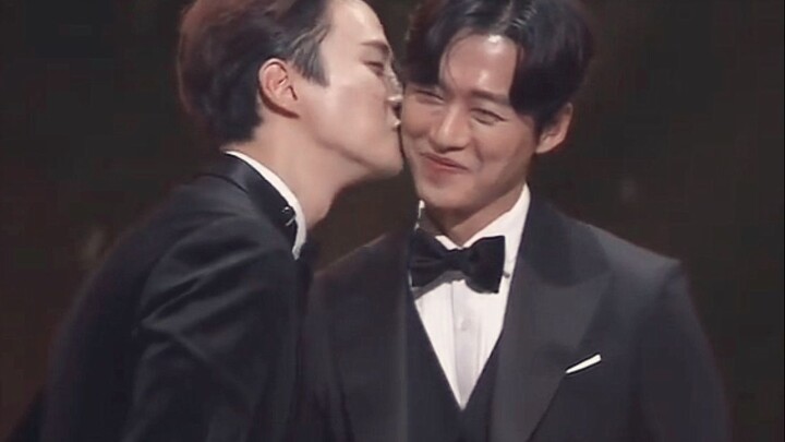 This kiss! Both those who like BL and those who don’t like BL were excited!