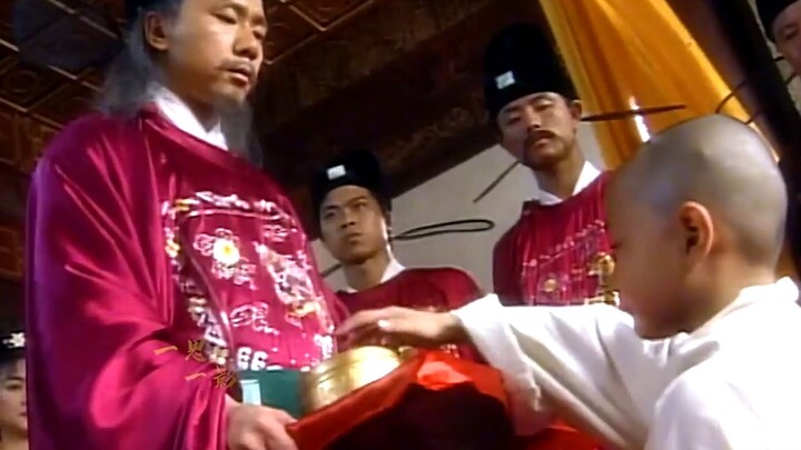 Biarawan muda berhasil mengatasi krisis surat kematian, namun justru diasingkan oleh kaisar ke Kuil 