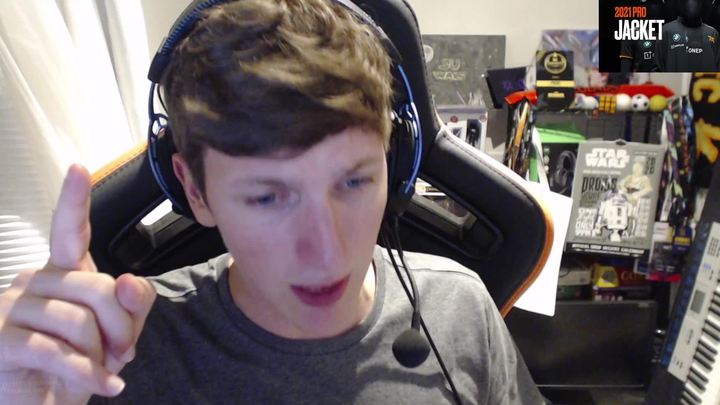 هل غنى لاعب الرياضات الإلكترونية الأجنبي بوستر أغنيتي "Love You 105°C" و"Old Beauty" من ألبوم "Nirva