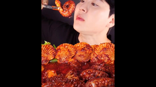 เป็นตลาดเซ่บเเท้อ้าย