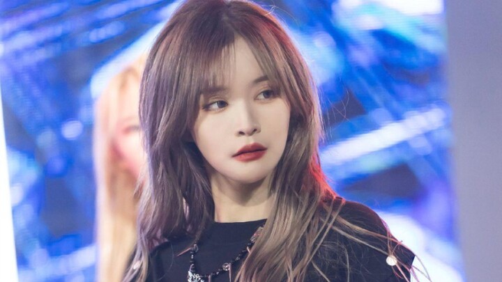 【Yang Bingyi】Jangan bikin aku mati gaya karena gantengmu!!!