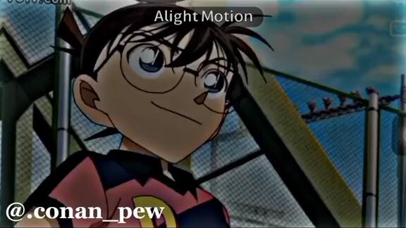 conan đá bóng rất giỏi