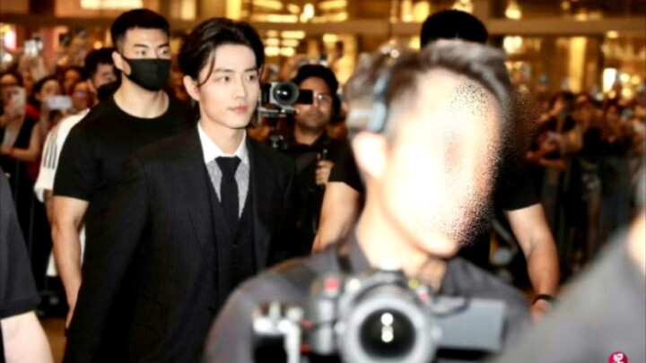 【เซียวจ้านมาเยือนสิงคโปร์】กิจกรรมแบบไม่เปิดเผยตัวตนบุกถึงสิงคโปร์ “คนสิงคโปร์ไม่นิยมตามดารา แต่เซียว