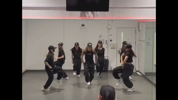 Dance for personal use | Opening dance medley (mirror) the first 20 seconds are self-composed format