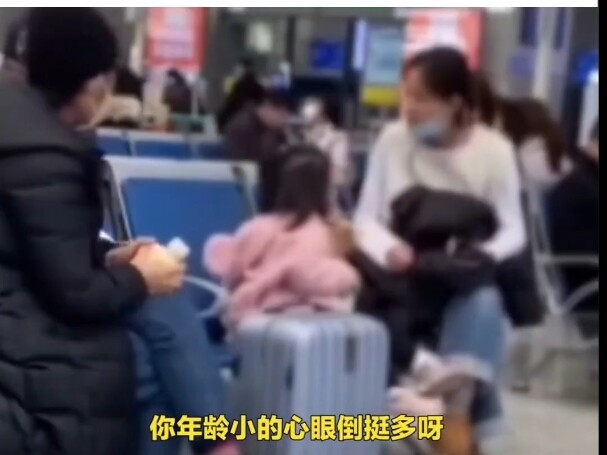 小孩:我稍微一动脑，妈妈就进去呆一天