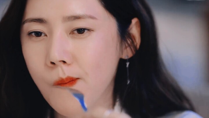 Ini pertama kalinya aku menonton drama Korea yang dibintangi oleh Choo Ja Hyun! Tart telur babi juga
