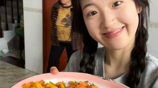 Không cần khoe khoang, tôi đã ăn hết hai bát tai mèo to!