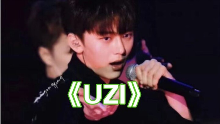 [Zhang Yixing x Little Flower Pot] Guangguang is dancing! "UZI" on stage in Singapore | Zhang Yixing