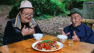 Mấy mem yêu ăn chân giò save về nè, bí quyết nấu "heo quay kho quẹt" 