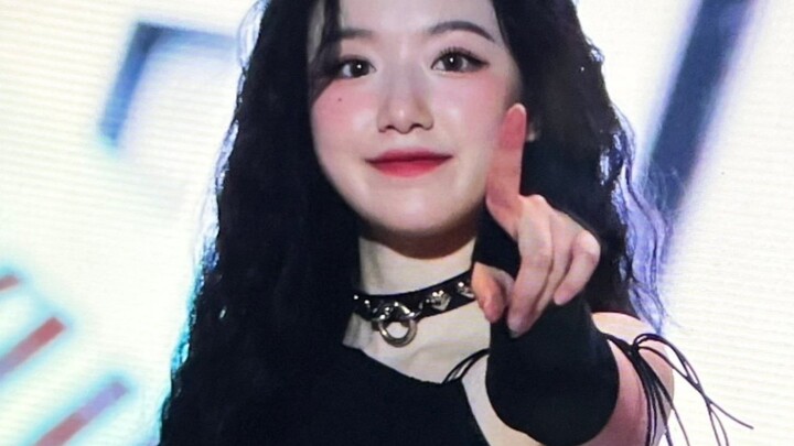 [(G)I-DLE Shuhua Ye] 220526 Her hair is so beautiful when it's flowing LATATA Horizontal version of 