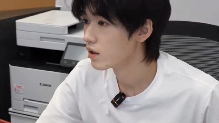 معايير فنغ جون لتوظيف الموظفين: هل هم حقًا بهذه الروعة؟ #شيهداي فنغجون #فريق شباب العصر