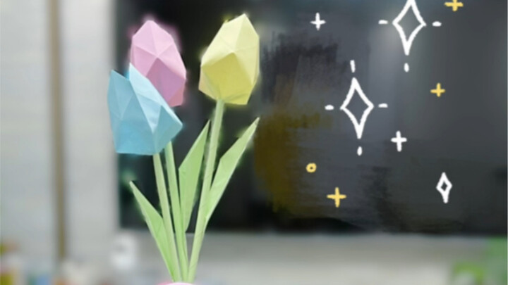 International Women's Day is here—why not handcraft a bouquet of tulips for your own mom?