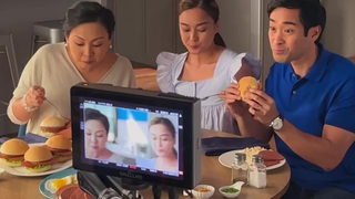 Too exaggerated! To show the deliciousness of the food, the actors worked so hard...