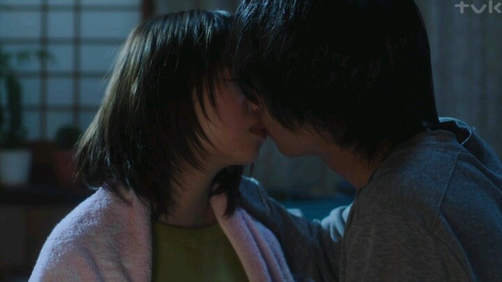 [Remix]Kissing scenes in <Screw-Up Adults' Sharehouse>ep06