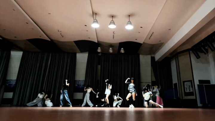 College students’ original 11-person dance—practice room version! Zhejiang youth team takes second p