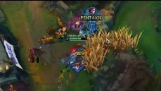 Vayne bắn cháy máy trong URF