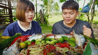 สาวญ้อทำตำหมากหุ่งให้ชิม พร้อมปิ้งปลาสูตรสาวญ้อ จะแซ่บไหม!!