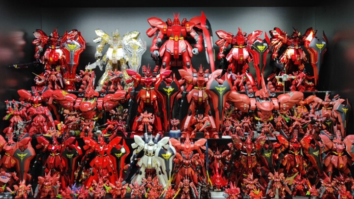Ini mungkin koleksi Sazabi terlengkap di dunia