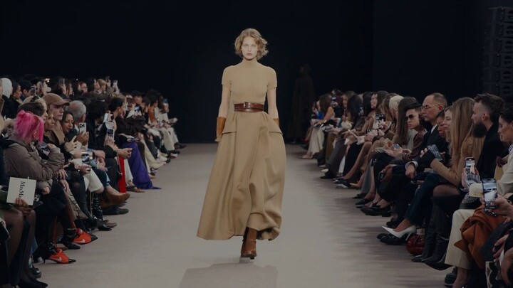 [Max Mara 2025 Fall/Winter] The deity of elegance and poise: battle-armor aesthetics ignite feminine
