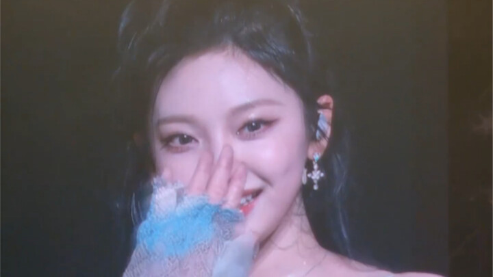 تعريف ذاتي من الدرجة الأولى لنين يي تشو