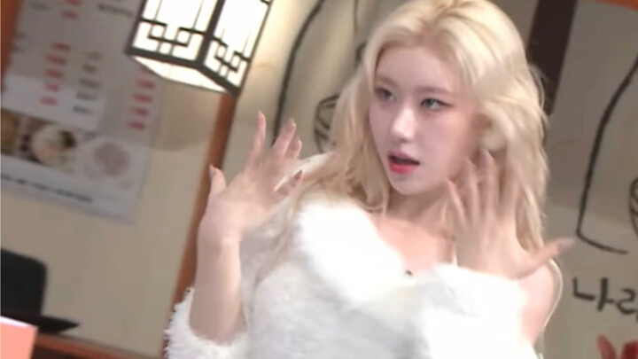 金发李彩领跳Mantra简直legend σ(^_^;)