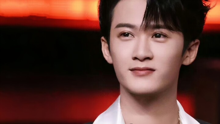 Brother Tan is so handsome that he overturns everything within five minutes of his appearance! Being