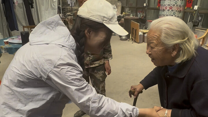 กลายเป็นว่ามีคนที่ปีหนึ่งไม่ได้กินปลาเลยสักครั้ง