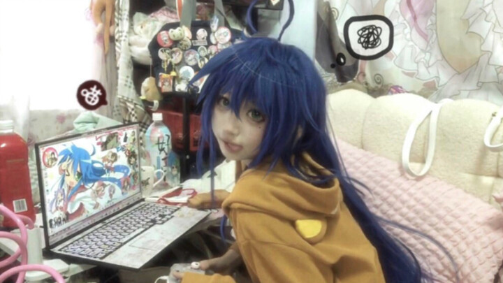 [=•̀ ω •́=] Một năm của cô nàng otaku bình thường 𖤐*̩̩͙⸝⋆