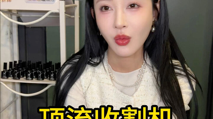 9.9 Máy hái top streamer trong tiệm làm móng