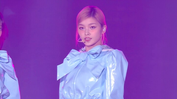 حركة واحدة تكشف عن راقص الخيمة