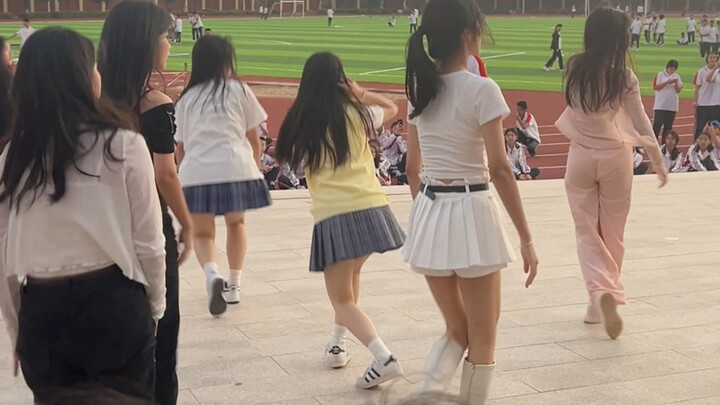 A campus vlog by a Heshan girl group