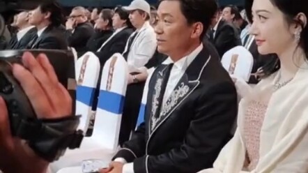 أضحكني حتى الموت! أعطني فضائلي مرة أخرى