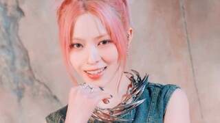 【آي تزي】 الفيديو الموسيقي الرئيسي للأغنية الجديدة UNTOUCHABLE!