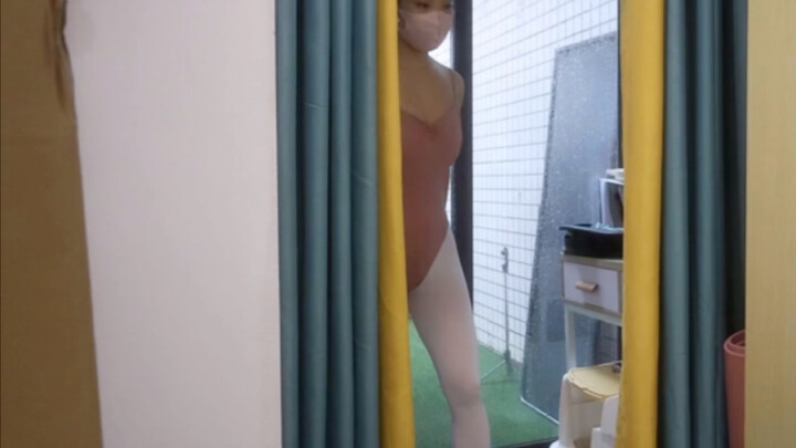 I'm Brother Xueji, filming normally, no inappropriate content.