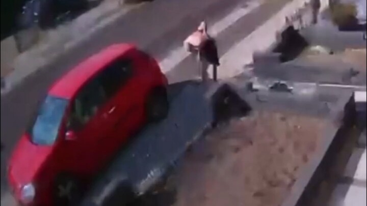 你猜他在叫什么