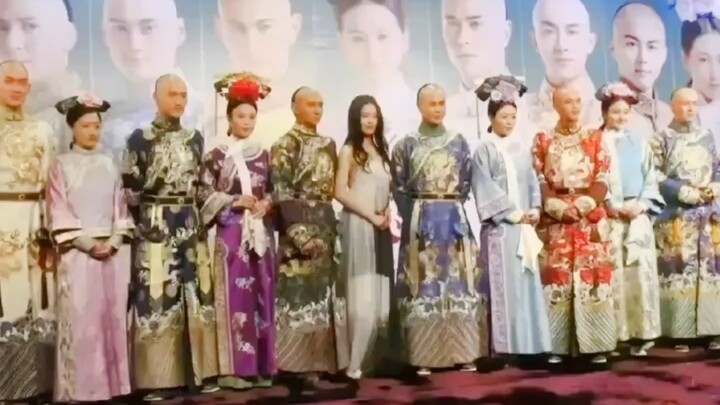 Details of the press conference for "Startling by Each Step": One scene was full of ancient costumes