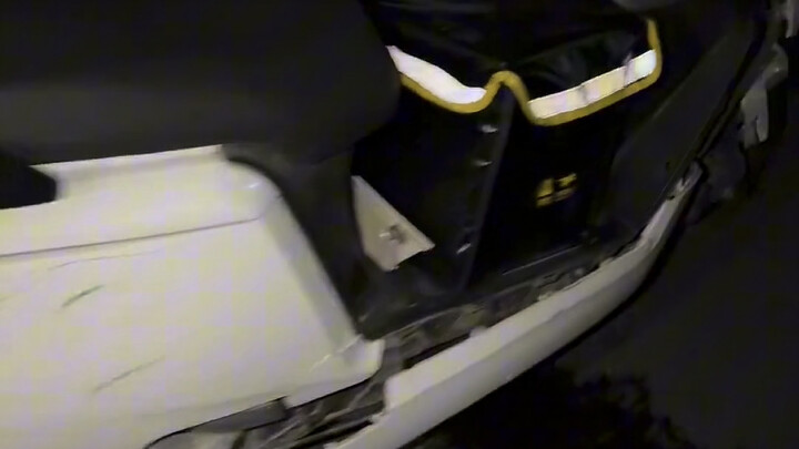 Saat ini, aku baru mengerti arti sebenarnya dari mobil ini.