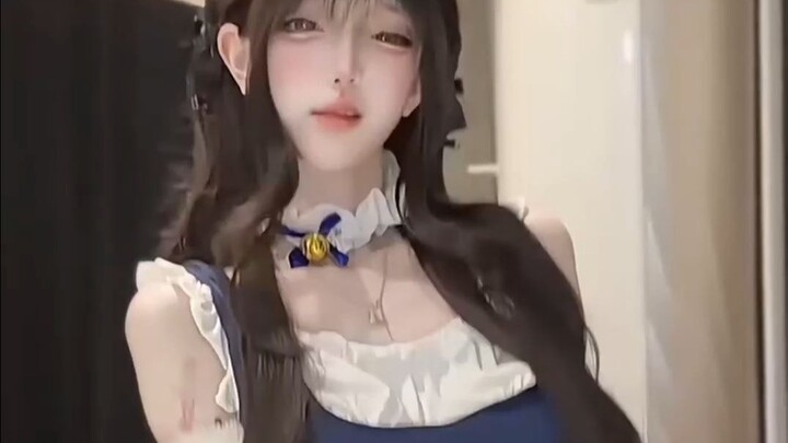 แม่บ้านหรือเครื่องแบบ?