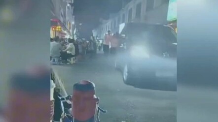 Di siang hari bersuka ria sambil menenggak arak, dengan muda-mudi sebagai teman, baiklah pulang ke k