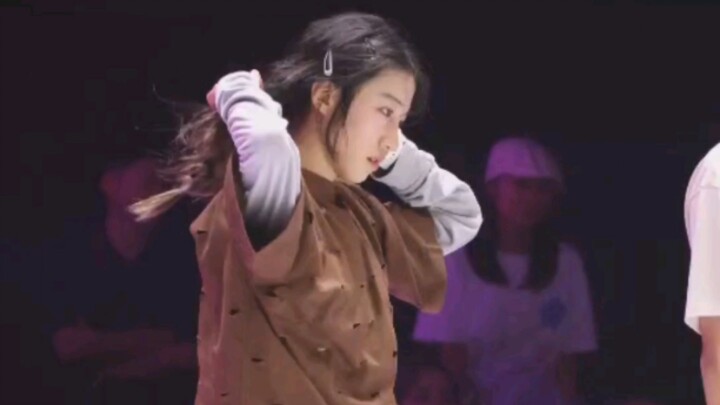 "It's so easy to change clothes on stage 😐"; Xi Jiaqi Iris solo fan photo; 2024TCDL Shanghai Finals 