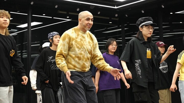 【มาสเตอร์ G】อยากเต้นจังหวะให้แม่น! ต้อง踏 beat ที่พื้นให้ตรงจังหวะนะ 🤙 มาฝึกกับครู Salah กันเลย!