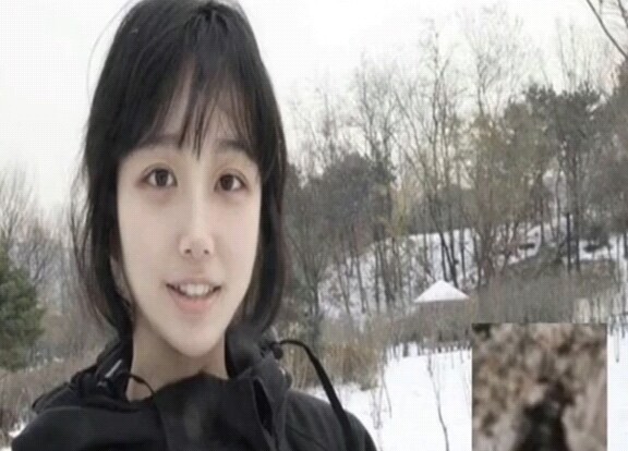 Gadis yang Tersesat di Dunia Maya /* Aku Tak Pernah Sekeras Ini Terobsesi dengan Dia% Di Mana Dia? g