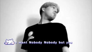 Ya ampun, ternyata mereka menari lagu "Nobody"… Aku tidak sedang bermimpi kan…