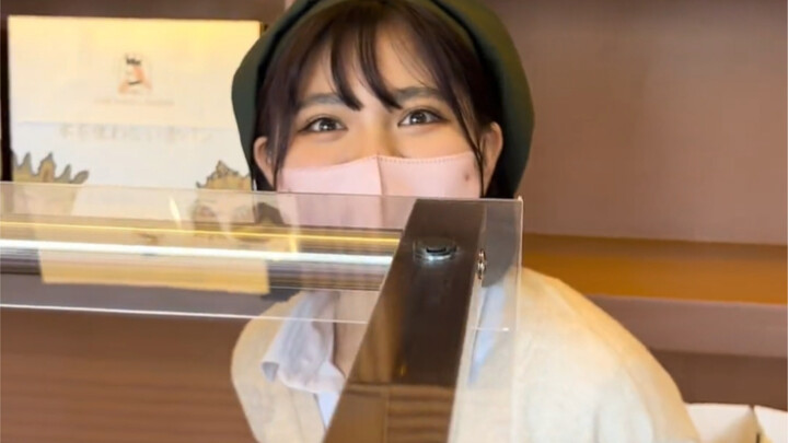 تحدي شراء الخبز بالصينية في اليابان