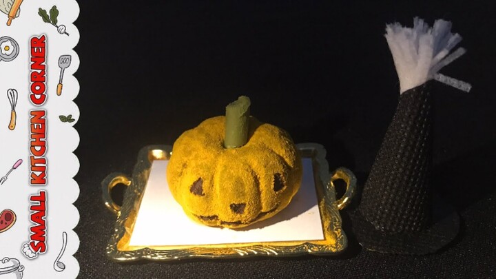 [Halloween] Pumpkin Made Of Chocolate | Bí Đỏ Làm Bằng SôCôLa | Small Kitchen Corner
