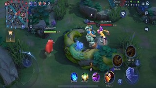 Tis chơi Superman chỉ để rừng bạn cay