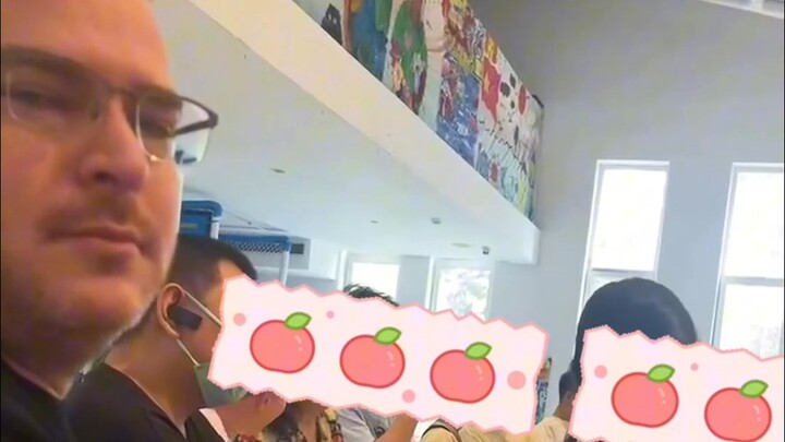 أول اجتماع أولياء أمور صيني لزوجة دا تانغ